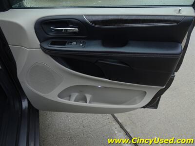 2016 Chrysler Town & Country Touring Handicap - Photo 31 - Cincinnati, OH 45255