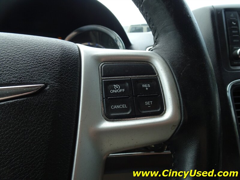 2016 Chrysler Town & Country Touring Handicap - Photo 26 - Cincinnati, OH 45255
