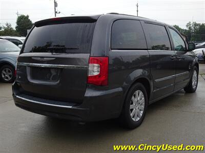 2016 Chrysler Town & Country Touring Handicap - Photo 7 - Cincinnati, OH 45255