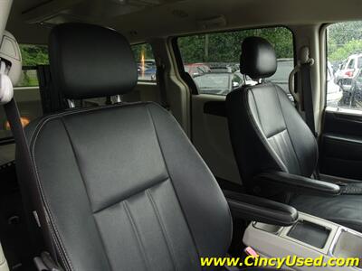 2016 Chrysler Town & Country Touring Handicap - Photo 20 - Cincinnati, OH 45255