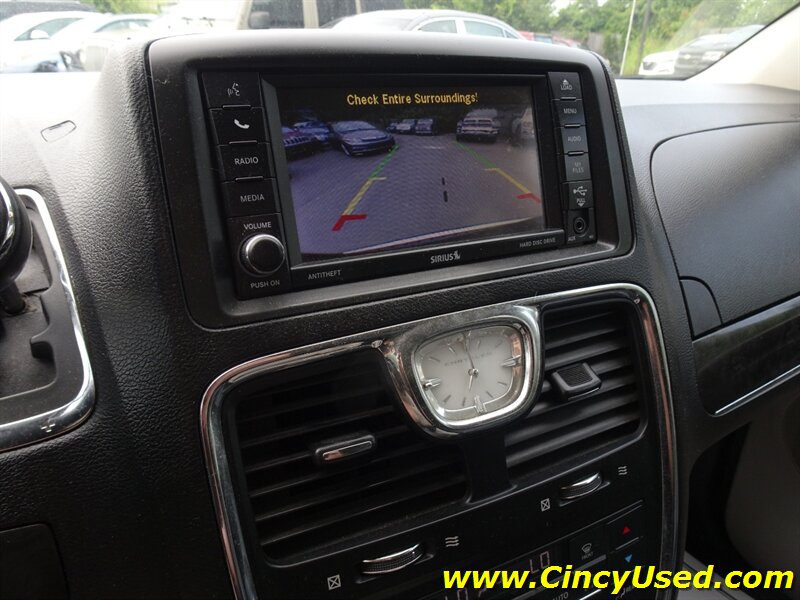 2016 Chrysler Town & Country Touring Handicap - Photo 23 - Cincinnati, OH 45255