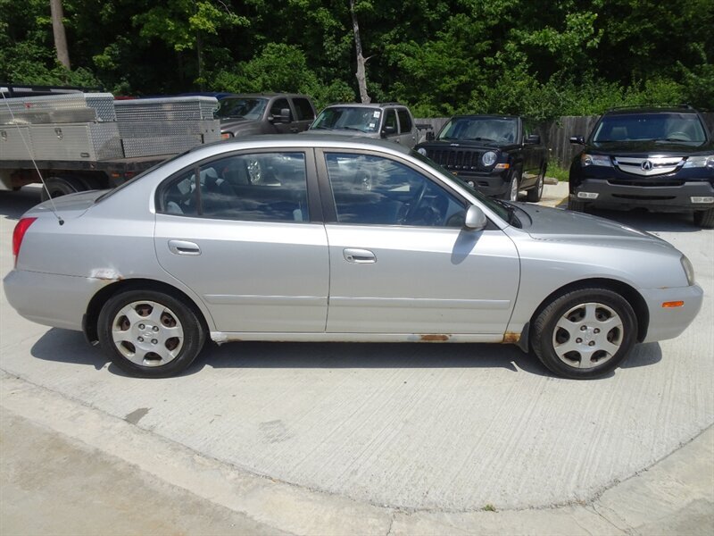 2001 Hyundai Elantra GLS - Photo 3 - Cincinnati, OH 45255