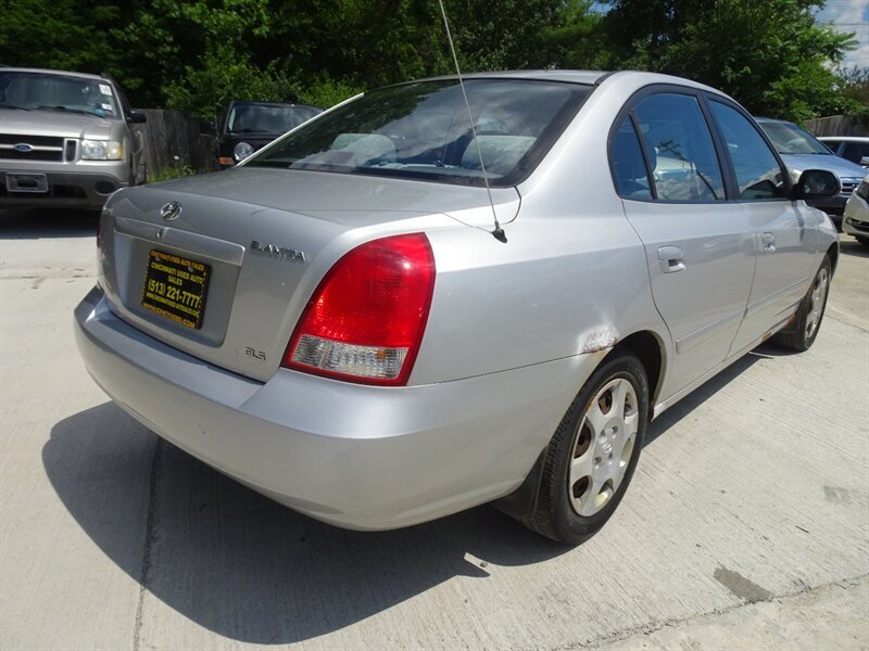 2001 Hyundai Elantra GLS - Photo 6 - Cincinnati, OH 45255