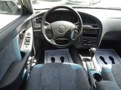 2001 Hyundai Elantra GLS   - Photo 13 - Cincinnati, OH 45255