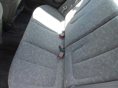 2001 Hyundai Elantra GLS   - Photo 16 - Cincinnati, OH 45255