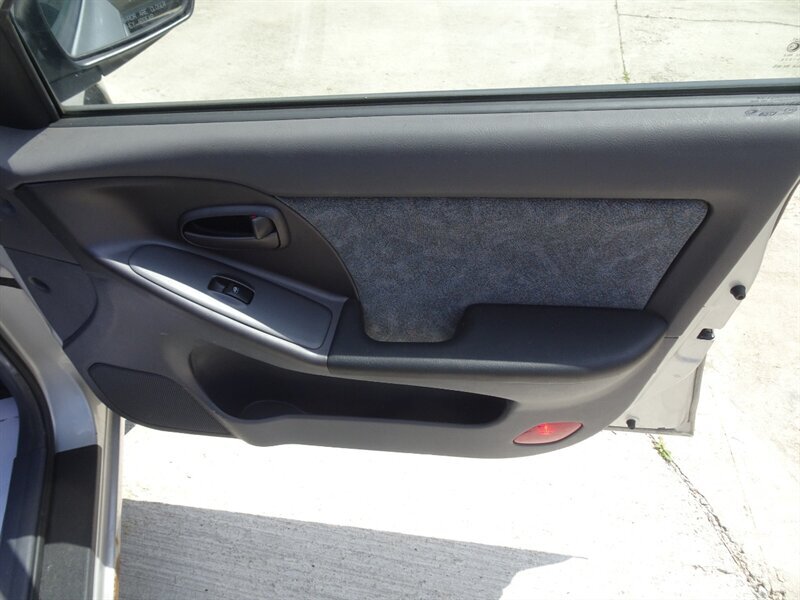 2001 Hyundai Elantra GLS - Photo 21 - Cincinnati, OH 45255