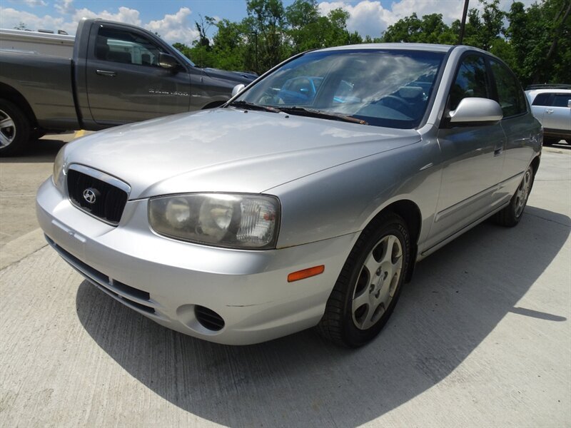 2001 Hyundai Elantra GLS - Photo 8 - Cincinnati, OH 45255