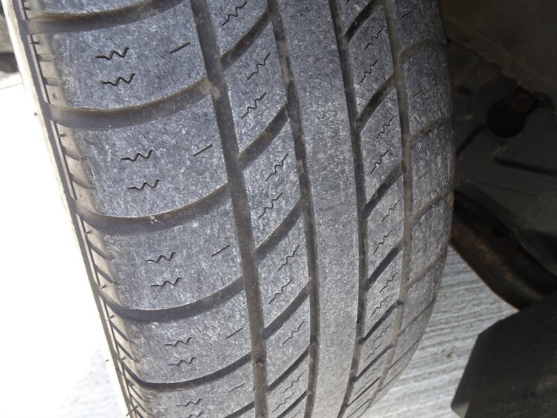 2001 Hyundai Elantra GLS - Photo 27 - Cincinnati, OH 45255