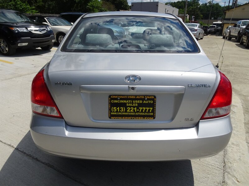 2001 Hyundai Elantra GLS - Photo 5 - Cincinnati, OH 45255