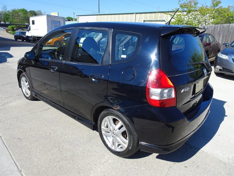 2007 Honda Fit Sport I4 FWD - Photo 4 - Cincinnati, OH 45255