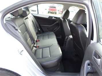 2013 Volkswagen Jetta SE   - Photo 9 - Cincinnati, OH 45255