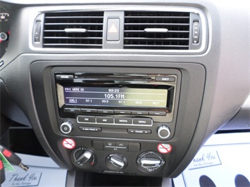 2013 Volkswagen Jetta SE   - Photo 19 - Cincinnati, OH 45255