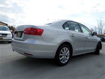 2013 Volkswagen Jetta SE   - Photo 13 - Cincinnati, OH 45255