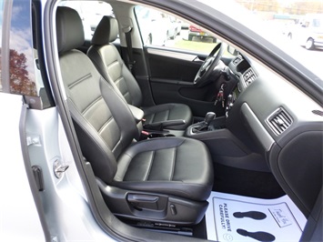 2013 Volkswagen Jetta SE   - Photo 8 - Cincinnati, OH 45255