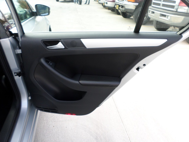 2013 Volkswagen Jetta SE   - Photo 24 - Cincinnati, OH 45255