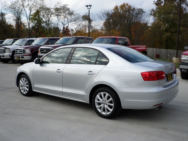 2013 Volkswagen Jetta SE   - Photo 4 - Cincinnati, OH 45255