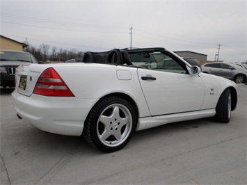 1999 Mercedes-Benz SLK230 Sport   - Photo 13 - Cincinnati, OH 45255