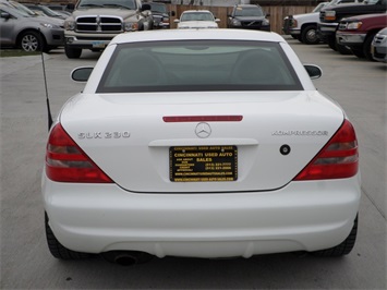 1999 Mercedes-Benz SLK230 Sport   - Photo 5 - Cincinnati, OH 45255