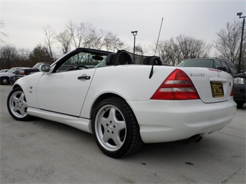 1999 Mercedes-Benz SLK230 Sport   - Photo 12 - Cincinnati, OH 45255