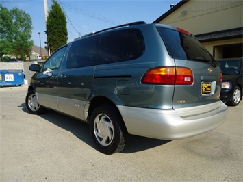 1999 Toyota Sienna LE   - Photo 12 - Cincinnati, OH 45255