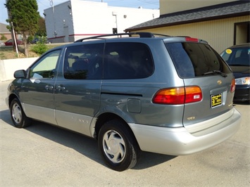 1999 Toyota Sienna LE   - Photo 4 - Cincinnati, OH 45255