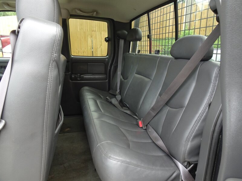 2003 Chevrolet Silverado 2500 HD LT 6.6L Duramax V8 4X4   - Photo 20 - Cincinnati, OH 45255