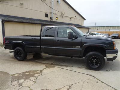 2003 Chevrolet Silverado 2500 HD LT 6.6L Duramax V8 4X4   - Photo 2 - Cincinnati, OH 45255