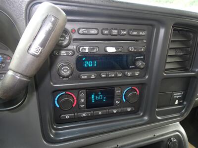 2003 Chevrolet Silverado 2500 HD LT 6.6L Duramax V8 4X4   - Photo 12 - Cincinnati, OH 45255
