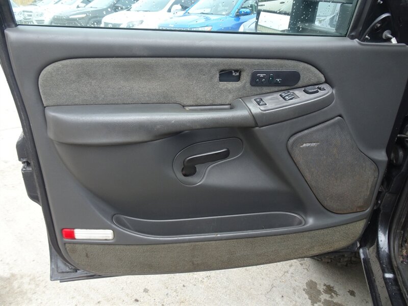 2003 Chevrolet Silverado 2500 HD LT 6.6L Duramax V8 4X4   - Photo 19 - Cincinnati, OH 45255