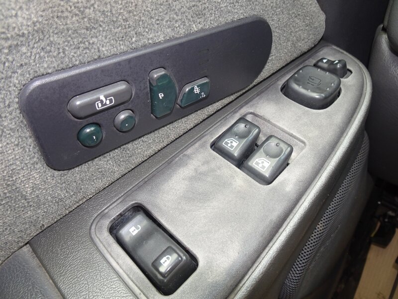 2003 Chevrolet Silverado 2500 HD LT 6.6L Duramax V8 4X4   - Photo 23 - Cincinnati, OH 45255