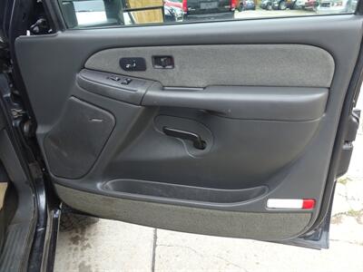 2003 Chevrolet Silverado 2500 HD LT 6.6L Duramax V8 4X4   - Photo 21 - Cincinnati, OH 45255