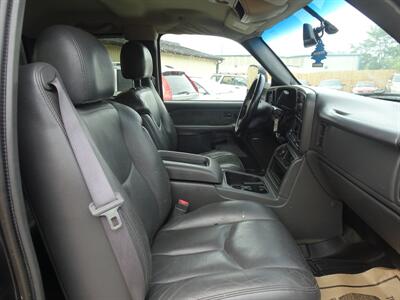 2003 Chevrolet Silverado 2500 HD LT 6.6L Duramax V8 4X4   - Photo 13 - Cincinnati, OH 45255
