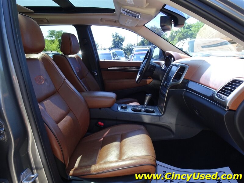 2012 Jeep Grand Cherokee Overland Summit - Photo 16 - Cincinnati, OH 45255