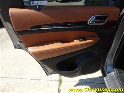 2012 Jeep Grand Cherokee Overland Summit - Photo 32 - Cincinnati, OH 45255