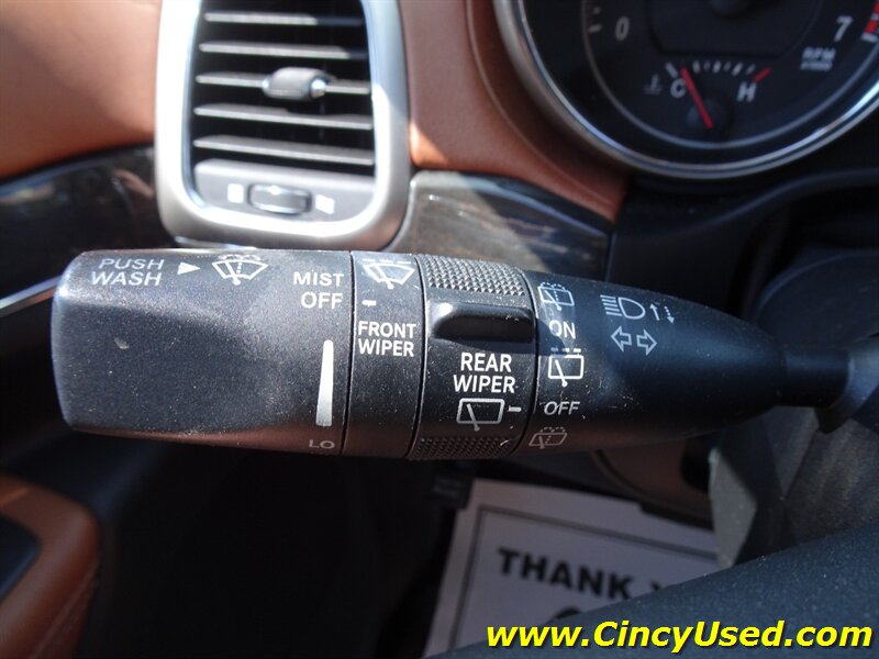 2012 Jeep Grand Cherokee Overland Summit - Photo 26 - Cincinnati, OH 45255