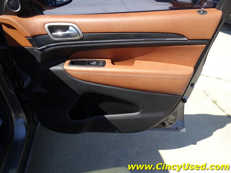 2012 Jeep Grand Cherokee Overland Summit - Photo 30 - Cincinnati, OH 45255