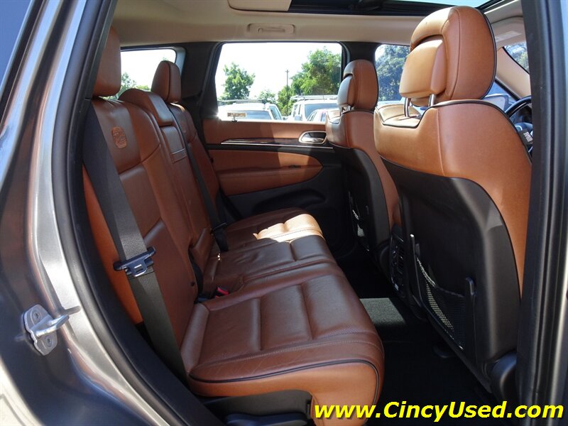 2012 Jeep Grand Cherokee Overland Summit - Photo 14 - Cincinnati, OH 45255