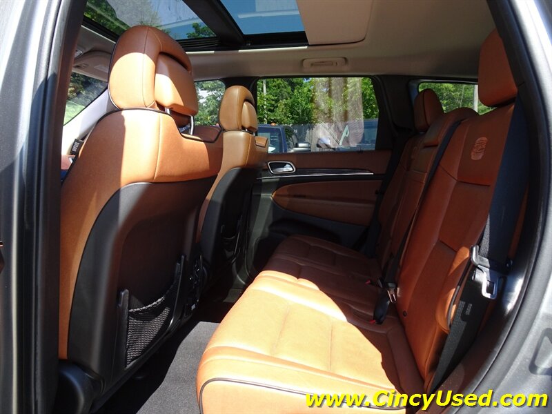 2012 Jeep Grand Cherokee Overland Summit - Photo 13 - Cincinnati, OH 45255