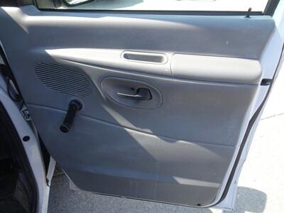 2006 Ford E-Series Cargo E-150   - Photo 85 - Cincinnati, OH 45255