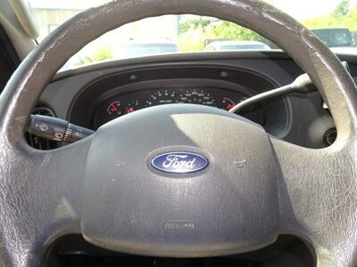 2006 Ford E-Series Cargo E-150   - Photo 79 - Cincinnati, OH 45255
