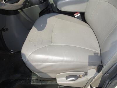 2006 Ford E-Series Cargo E-150   - Photo 50 - Cincinnati, OH 45255