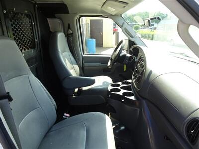 2006 Ford E-Series Cargo E-150   - Photo 40 - Cincinnati, OH 45255