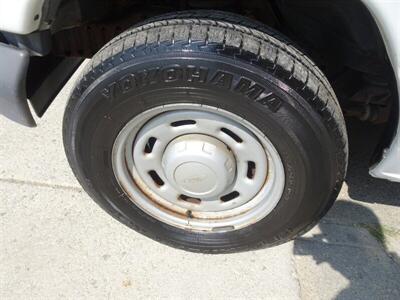 2006 Ford E-Series Cargo E-150   - Photo 87 - Cincinnati, OH 45255