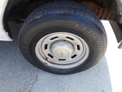 2006 Ford E-Series Cargo E-150   - Photo 57 - Cincinnati, OH 45255