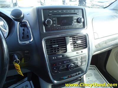 2012 Dodge Grand Caravan Crew   - Photo 17 - Cincinnati, OH 45255