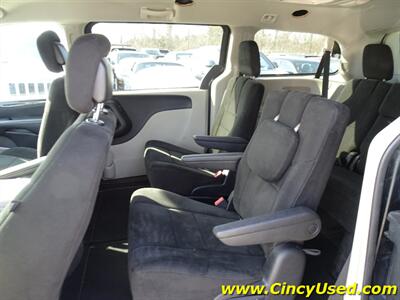 2012 Dodge Grand Caravan Crew   - Photo 12 - Cincinnati, OH 45255