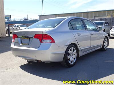 2011 Honda Civic LX   - Photo 7 - Cincinnati, OH 45255