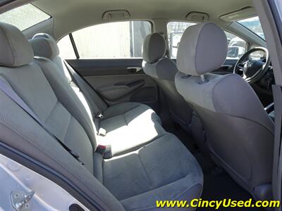 2011 Honda Civic LX   - Photo 15 - Cincinnati, OH 45255