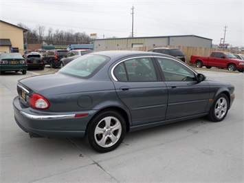 2002 Jaguar X-Type 3.0   - Photo 6 - Cincinnati, OH 45255