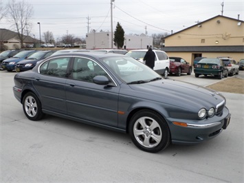 2002 Jaguar X-Type 3.0   - Photo 1 - Cincinnati, OH 45255